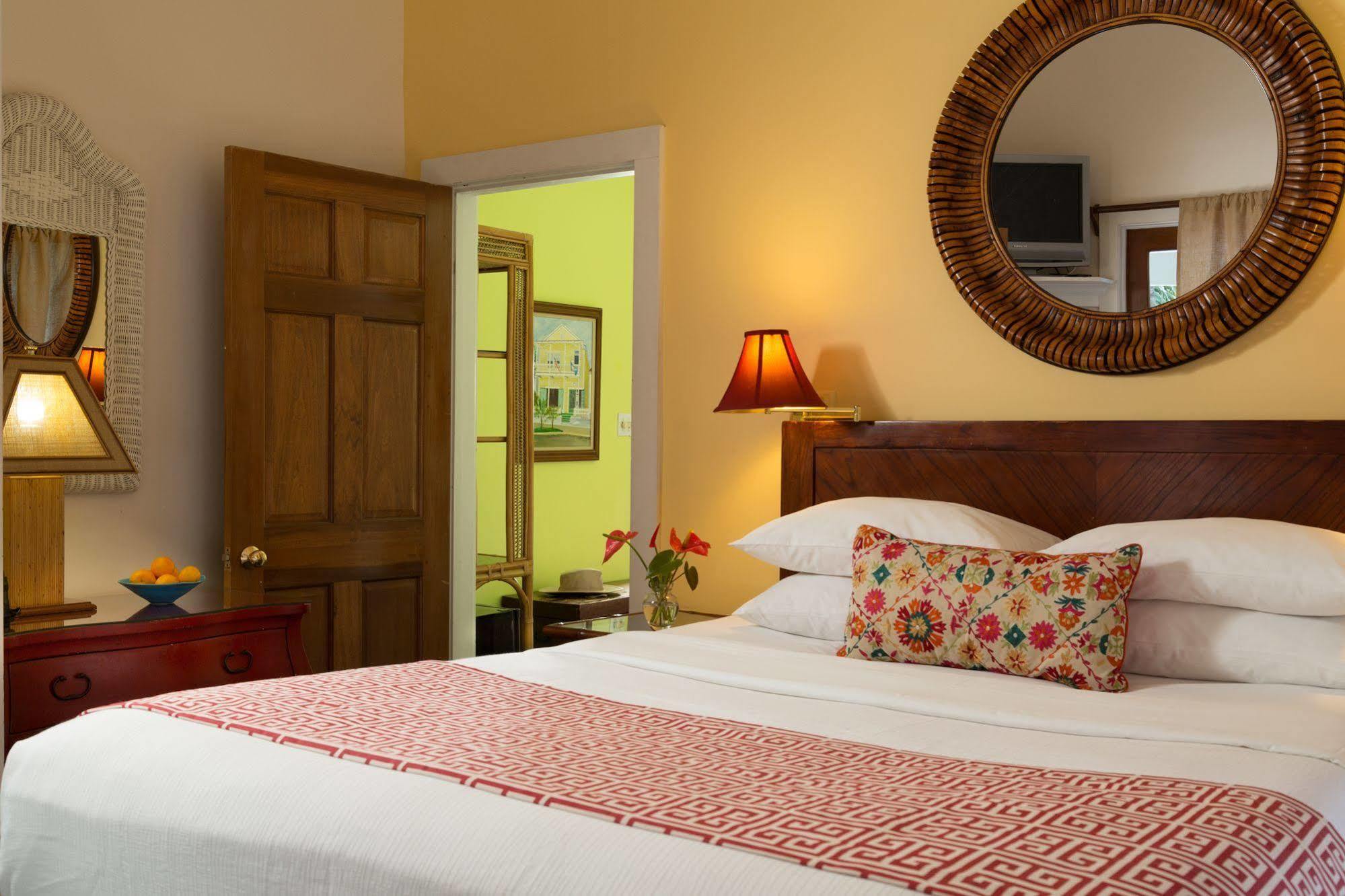 Tropical Inn Ки-Уэст Экстерьер фото